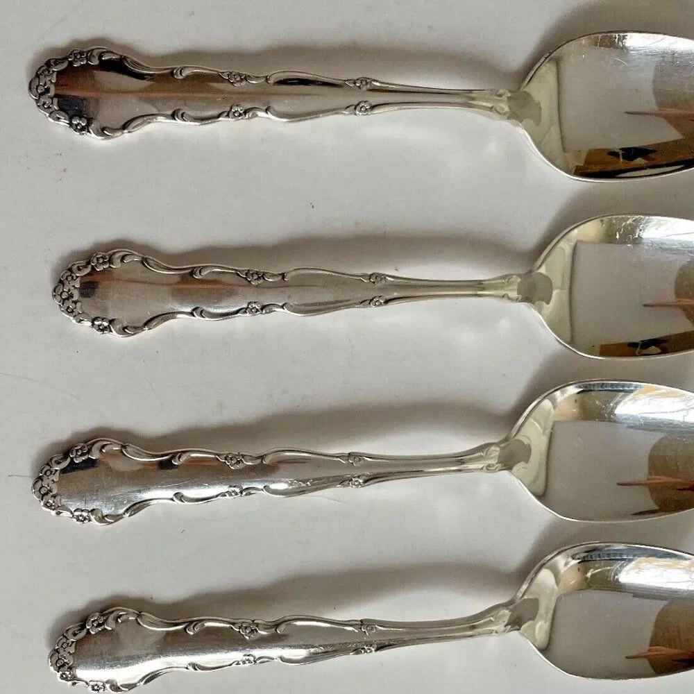 SET of 4 Teaspoons 1881 Rogers Oneida FLIRTATION Silver Plate
